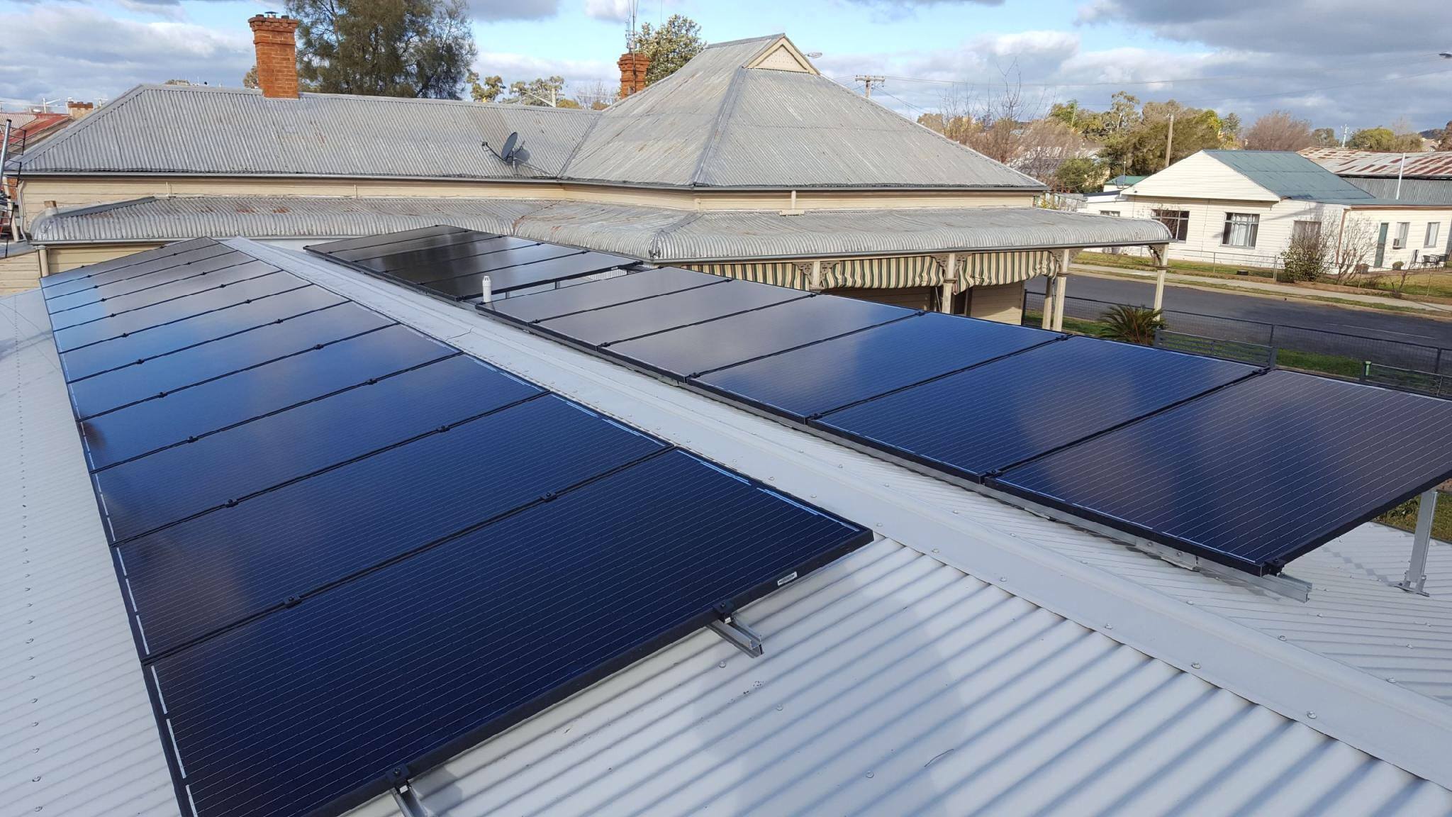 Solahart Silhouette solar panels installed on house roof in Orange, NSW - installation completed by Orange Electrical Works
